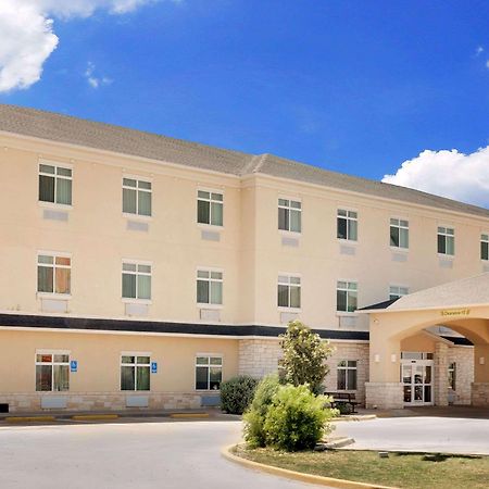Super 8 By Wyndham Odessa Tx Hotel Exterior photo